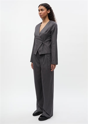 Encroydon ls bluse 7300 Grey/White Pinstriped Envii 